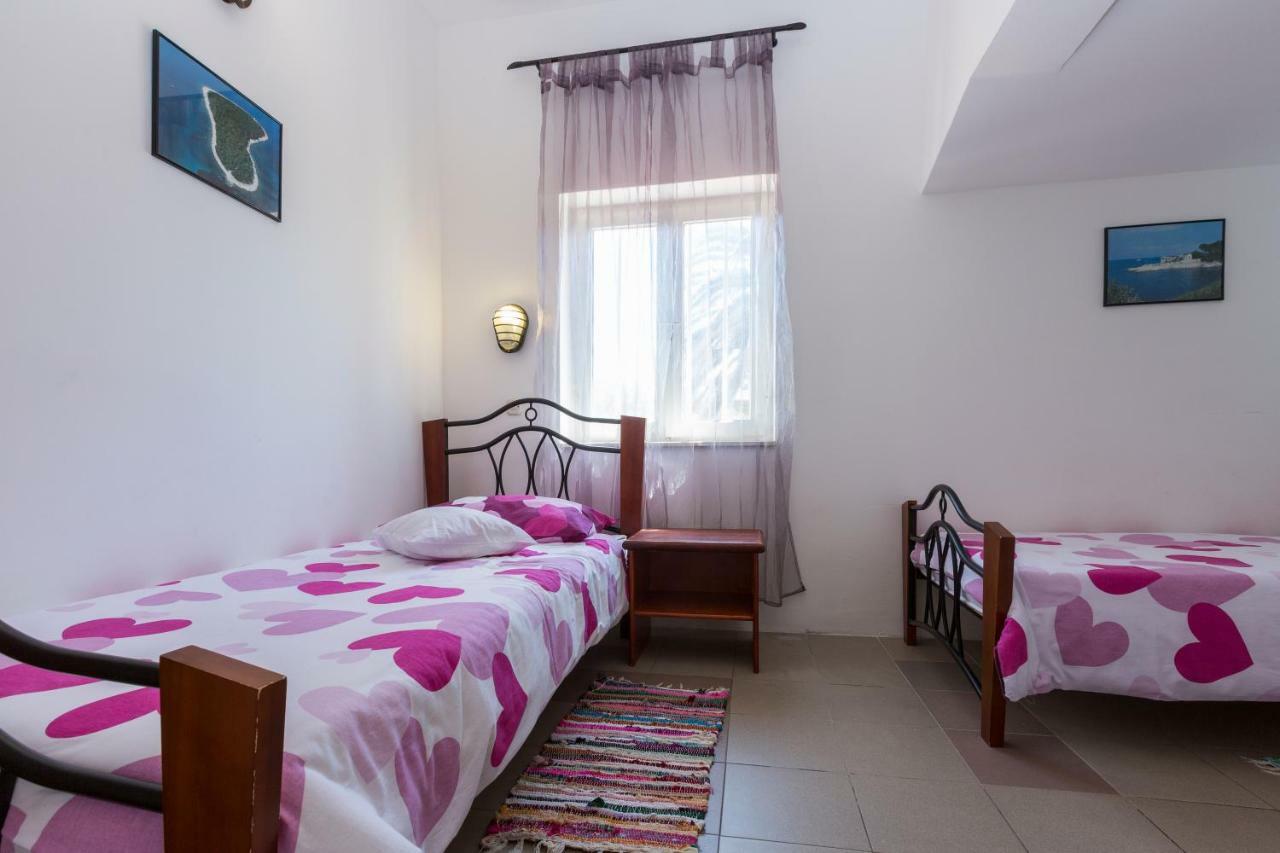 Apartments Goga Mali Losinj Exterior photo