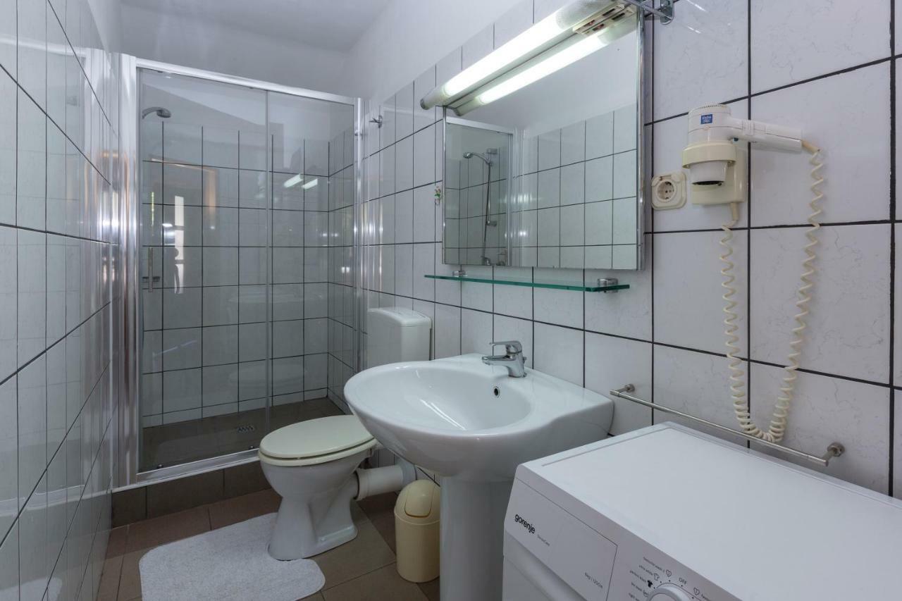 Apartments Goga Mali Losinj Exterior photo